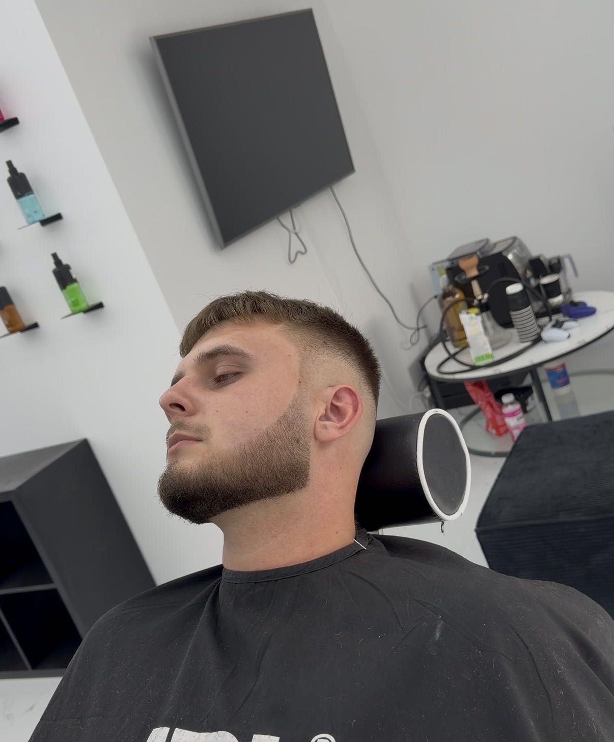 Efekt pracy barbera z K.N Barbershop w Pile
